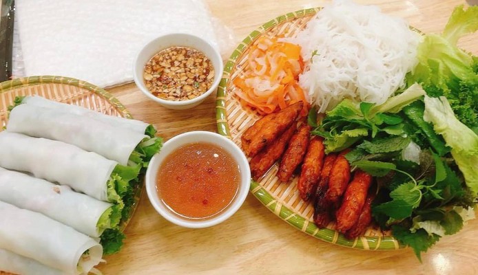 Ngự Uyển Quán - Bún Trộn , Phở Cuốn & Nem Lụi