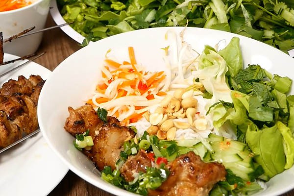 Bún Thịt Nướng, Cơm Tấm & Trà Trái Cây - Bùi Văn Hoà