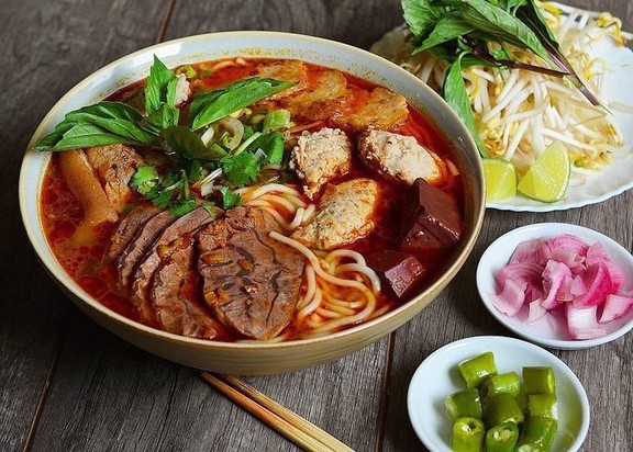 Bún Bò Huế Ngọc Hà - 334 Ngọc Thụy