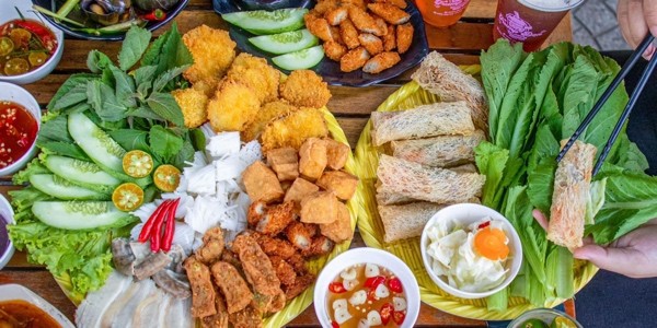 Boss Đen Quán- Chân Gà & Bún Đậu Mắm Tôm - Cửa Đại