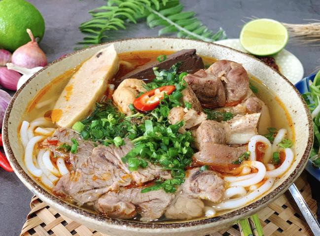Bún Bò Nghĩa Tình