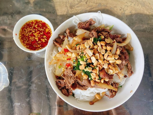 Bún Thịt Bò Xào Bé 5 - Hà Huy Giáp