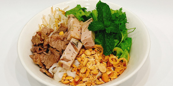 Tý Bông - Phở Trộn Chua Ngọt & Canh Bún - Triều Khúc