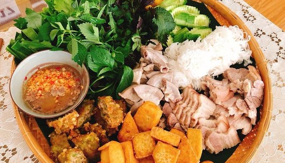 Bếp Nhà Ỉn - Phố Lụa Vạn Phúc