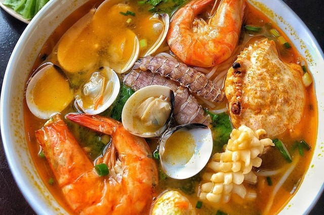 Bún Thái, Bún Hải Sản & Bún Cá - Chuẩn Vị Thái Chú Hải - 104 ngõ 133 Thái Thịnh