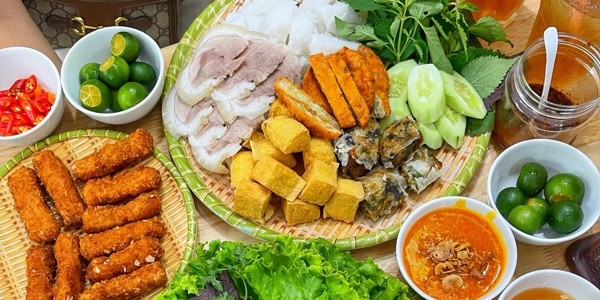 Quán Quỳnh - Nem Nướng Nha Trang & Bún Đậu Mẹt - Ngõ Tự Do