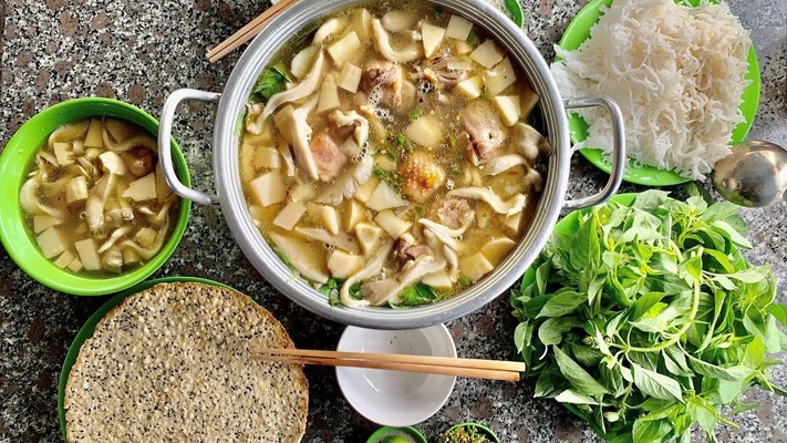 Lẩu Gà Lá É Tao Ngộ 2 - Đào Trinh Nhất