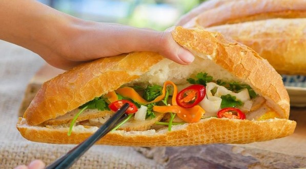 Bánh Mì Cô Thắm Sài Gòn - Đường Bờ Hồ