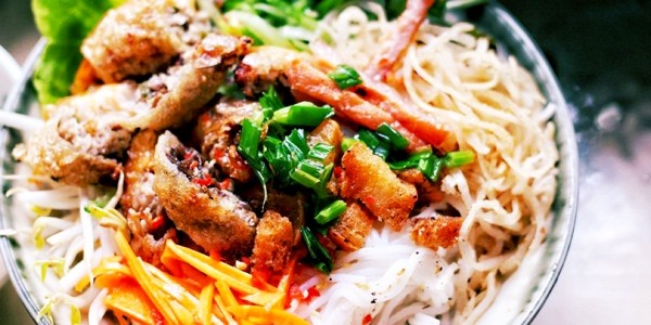 Cô Duyên 3 - Cơm Tấm & Bún Thịt Nướng