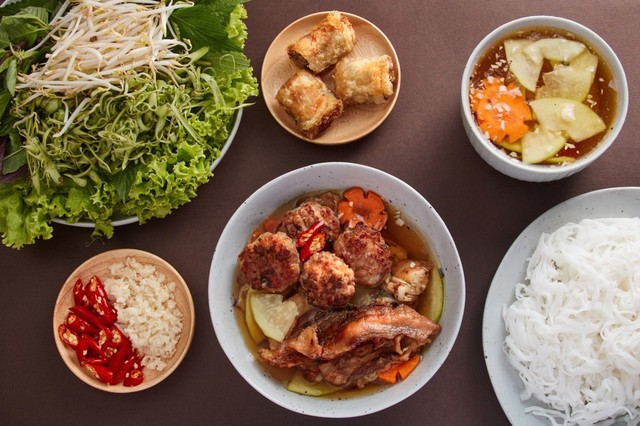 Bún Chả Hà Nội & Bún Đậu Trịnh