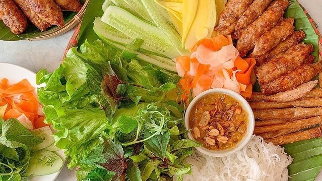 Nem Nướng Nha Trang Hùng Việt CN 35 - Hoàng Hoa Thám