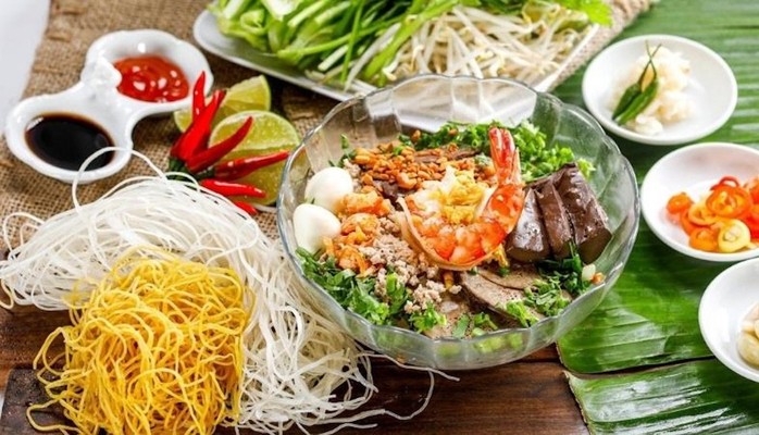 Hủ Tiếu Gõ & Cà Phê Pha Máy Hoài Thương - Võ Nguyên Giáp