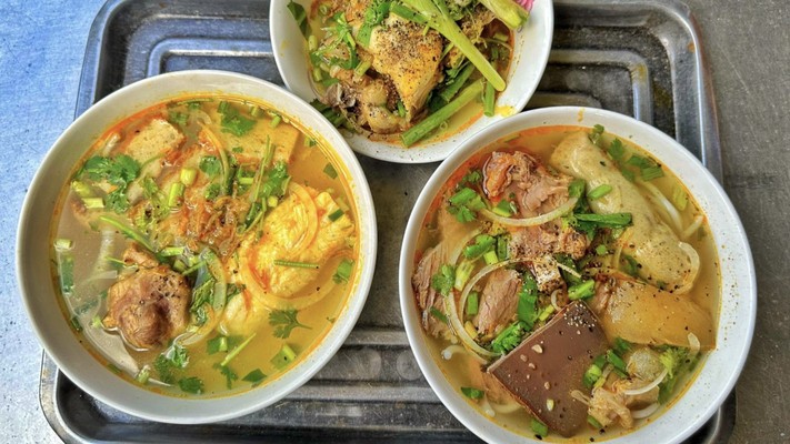Bún Bò & Bánh Canh Cá Lóc Mười Thương - Trần Bình Trọng