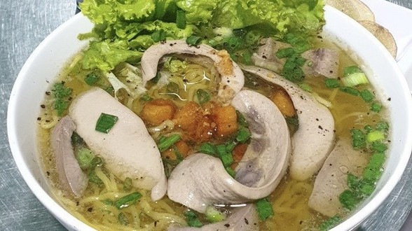 Món Hoa Khải Vạn Phát - Mì Sườn Kho