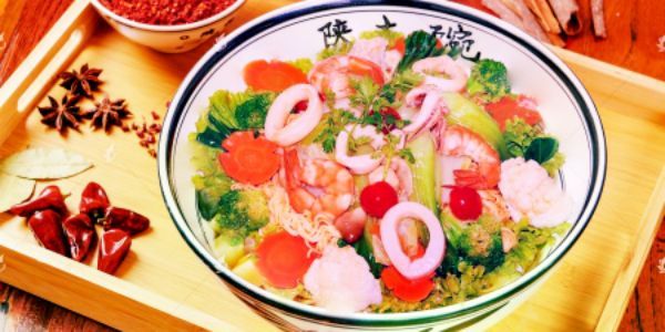 MÌ TRỘN SATE TÓP MỠ & DA GÀ - BẾP CÔNG TỬ