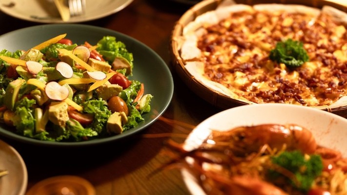 Vietnam Harvest - Bùi Viện