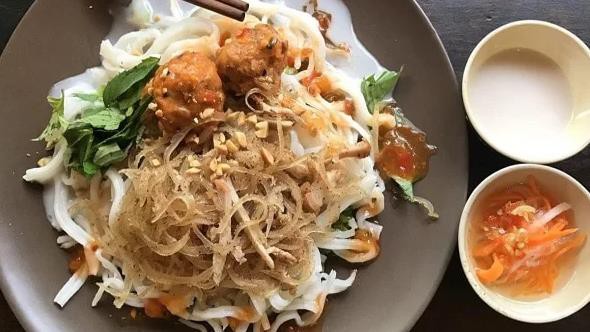 Bánh Bèo & Tằm Bì Diễm - Trần Văn Thành