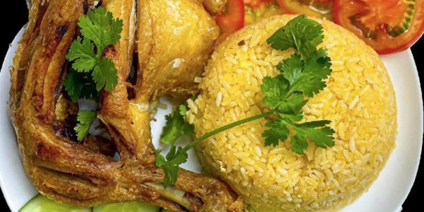 Cơm Gà Xối Mỡ Atisu - Tân Thành