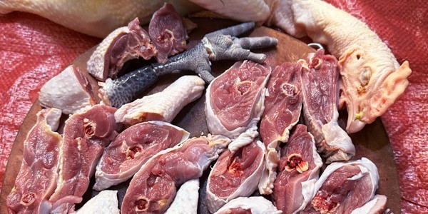 Lẩu Gà Lá É Phú Yên - SuSu Quán - Cách Mạng Tháng 8