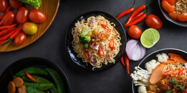 688 Food - Gà Ủ Muối, Mỳ Cay & Mỳ Trộn Tương Đen - Mễ Trì Hạ