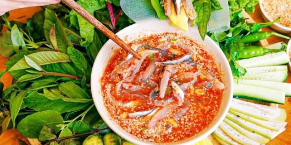 Bún Lòng Xào Nghệ Cô Ba