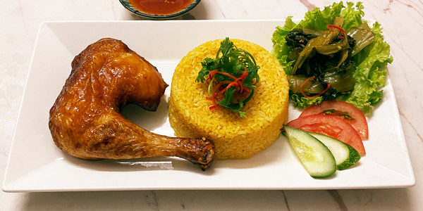 Cơm Gà Xối Dầu Chú Mập - Độc Lập