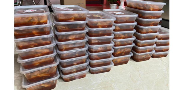 Kaka - Chân Gà & Trứng Non Sốt Thái