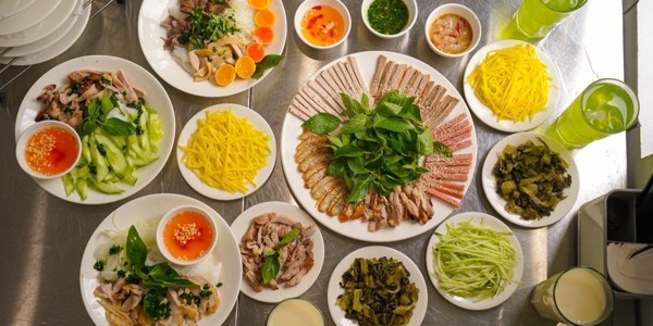 Mơ - Bánh Ướt Ban Mê & Bánh Ướt Lòng Gà Đà Lạt - Nguyễn Khang - 333 Nguyễn Khang