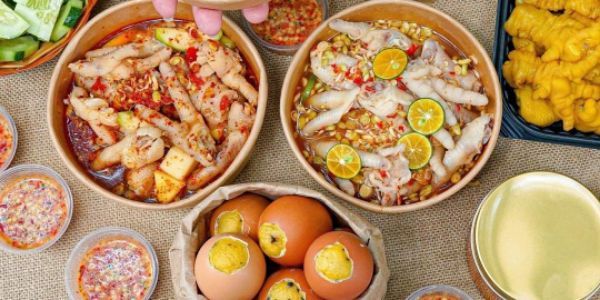 Ăn Vặt, Trứng Gà Nướng & Chân Gà - Thương Phạm