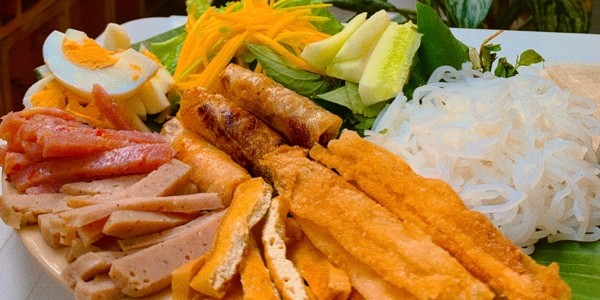 Tiệm Cuốn NÝ - Bánh Cuốn Tây Sơn & Bún Khô - Phạm Hồng Thái