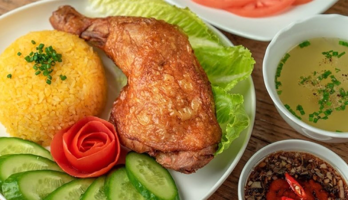 166 FOOD - Cơm Gà, Bột Chiên & Hủ Tiếu Nui Mì Xào Bò - Hoàng Hoa Thám