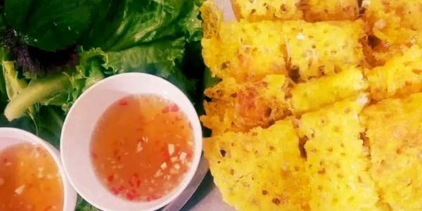 Cô Hương - Bánh Xèo Xuân Đỉnh