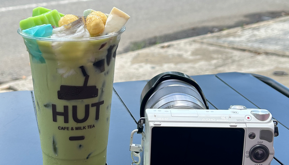 HUT Cafe & Milk Tea - 366 Đường 2/9