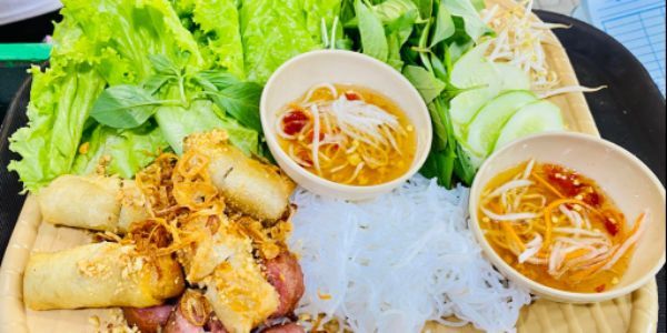 Ăn Vặt Hàng Dừa Bình Nhâm - Cách Mạng Tháng 8