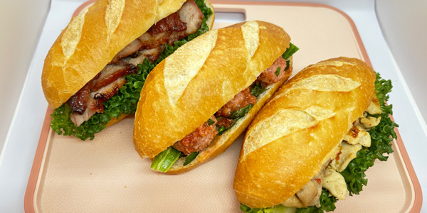 Aiii Bánh Mì Hông - Bánh Mì - Lê Văn Duyệt