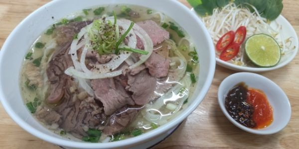 Phở Bò Xương Không Bột Ngọt - Trường Chinh