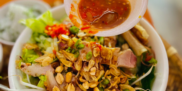 Bún Mắm Nêm Cô Bông - Trần Nguyên Đáng