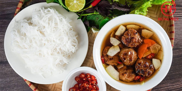 Vương Yến Quán - Bánh Cuốn, Bún Chả & Gà Tần - Nghĩa Tân