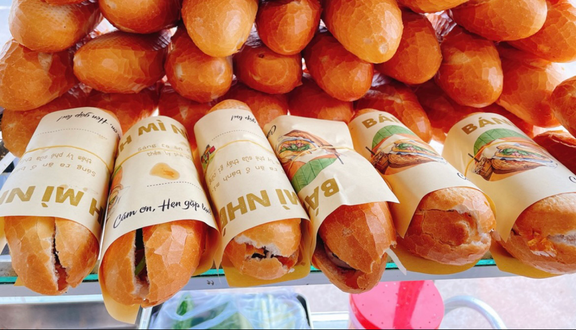 GB - Bánh Mì, Trà Sữa & Trà Hoa quả - Chợ Hàng Mới