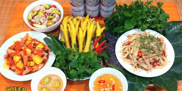 Bếp Mẹ Nhung - Chân Gà, Nem Tai & Bánh Tráng