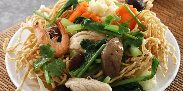 Cô Ba - Bún Bò Huế, Mì Xào Giòn & Hủ Tiếu Xào