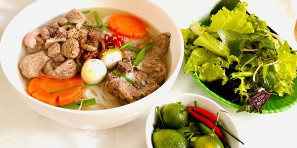 Cô Loan - Hủ Tiếu, Nui & Bánh Canh - Gò Cẩm Đệm