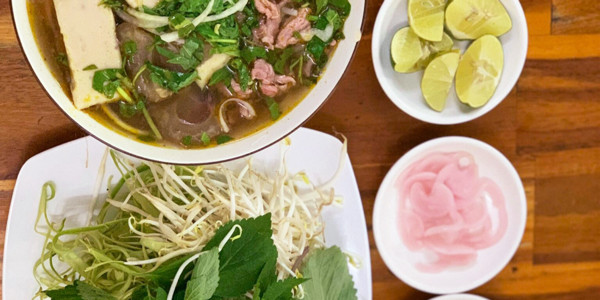 Bún Bò Huế Ngọc Huệ - Nguyễn Sơn