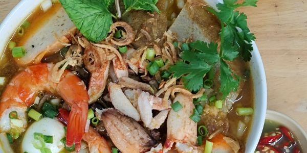 Mỳ Quảng & Bánh Canh Đà Nẵng - 83 Đại Từ