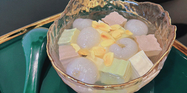 Khúc Bạch 2CE - 98 Phố Huế