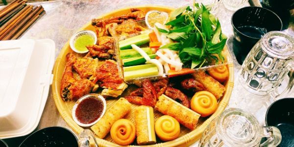 Gà Quay Cơm Lam & Bánh Bao - Hằng Điệp 38 (Cơ Sở 3)