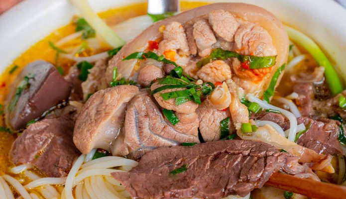 Bún Bò Tâm - Ung Văn Khiêm