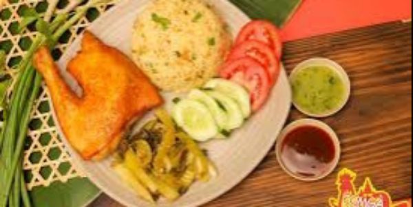 Cơm Gà Xối Mỡ Trúc Tâm