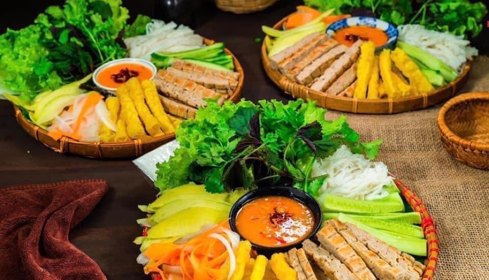 Nem Nướng Nha Trang, Bún Trộn & Nem Chua Rán - Quán Huế