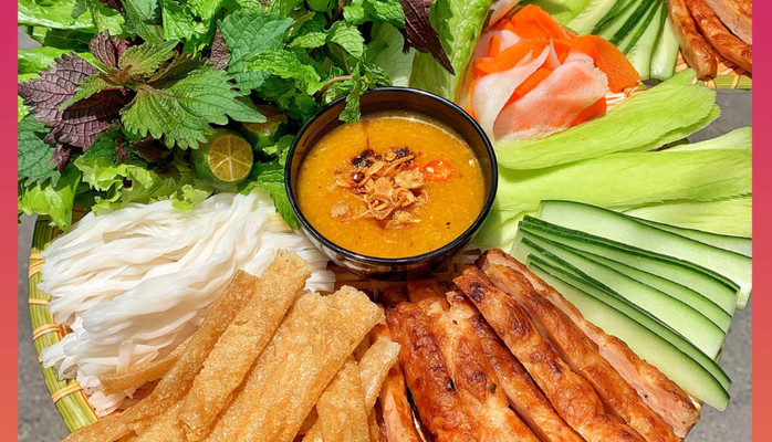 Linh Phương - Nem Nướng Nha Trang - Bạch Đằng